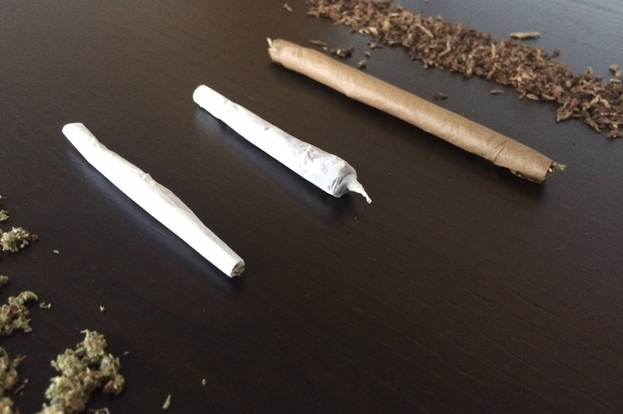 Joints vs Blunts vs Spliffs: Understanding the Differences in Cannabis Smoking Methods