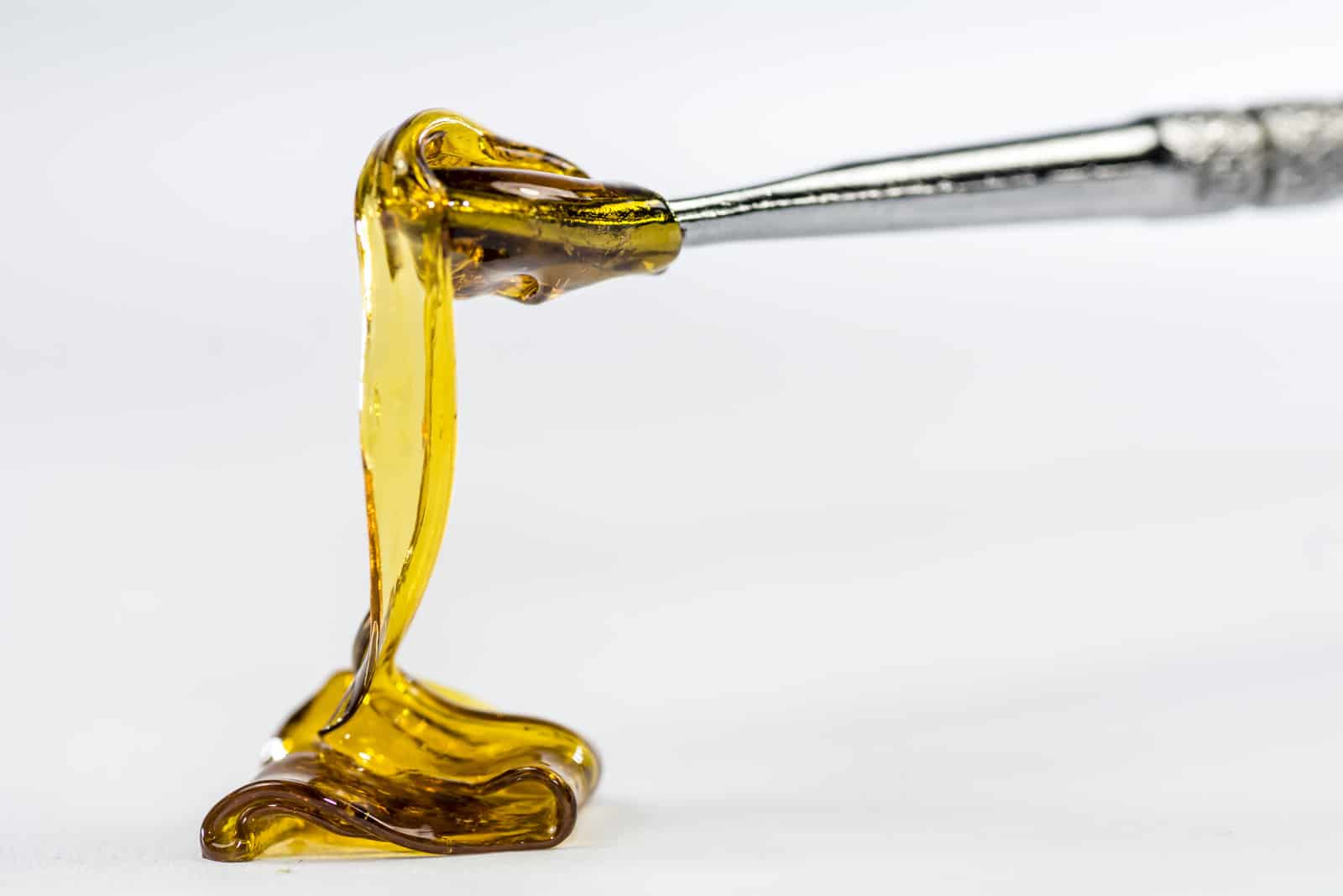 Hot Pressing vs Cold Pressing THC Extraction: Pros and Cons