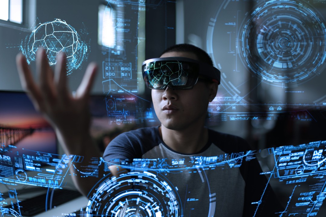 The Future of Work: Mixed Reality and the Metaverse Transforming the Workplace