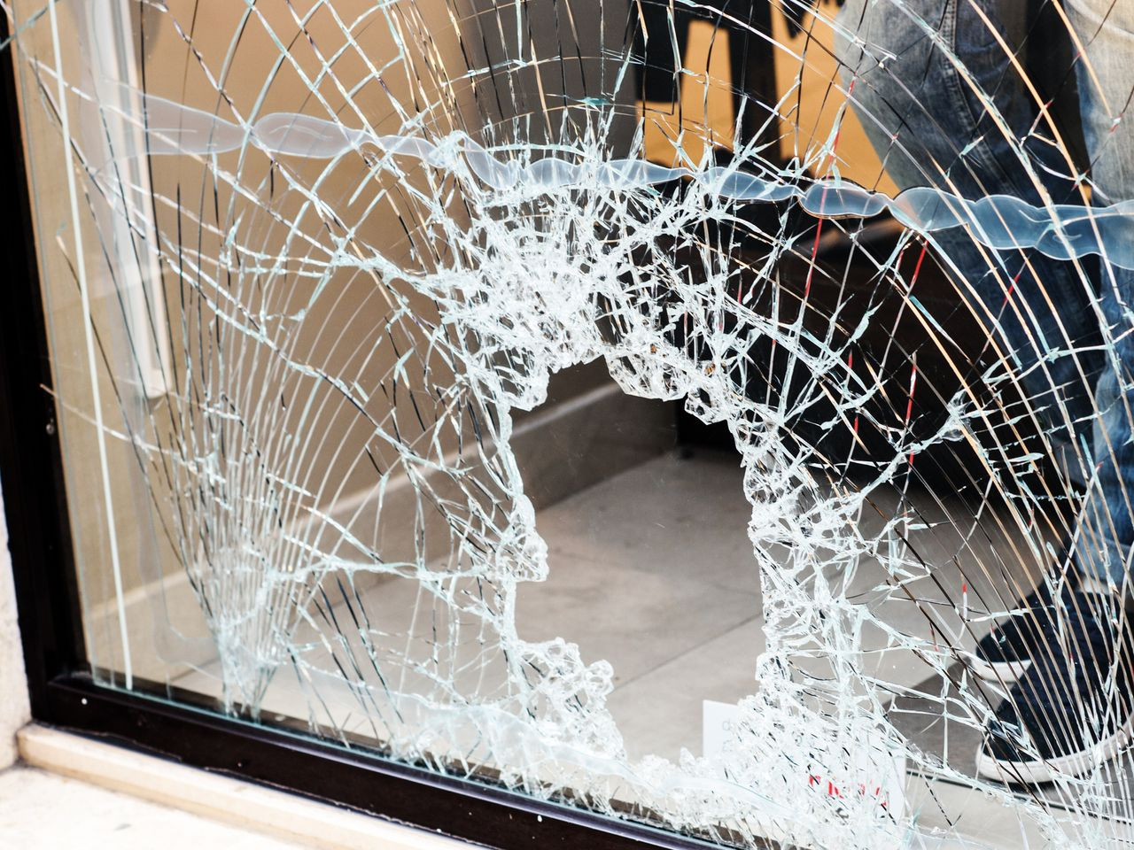 24-Hour Emergency Glazier Service: Your Lifesaver in Times of Need